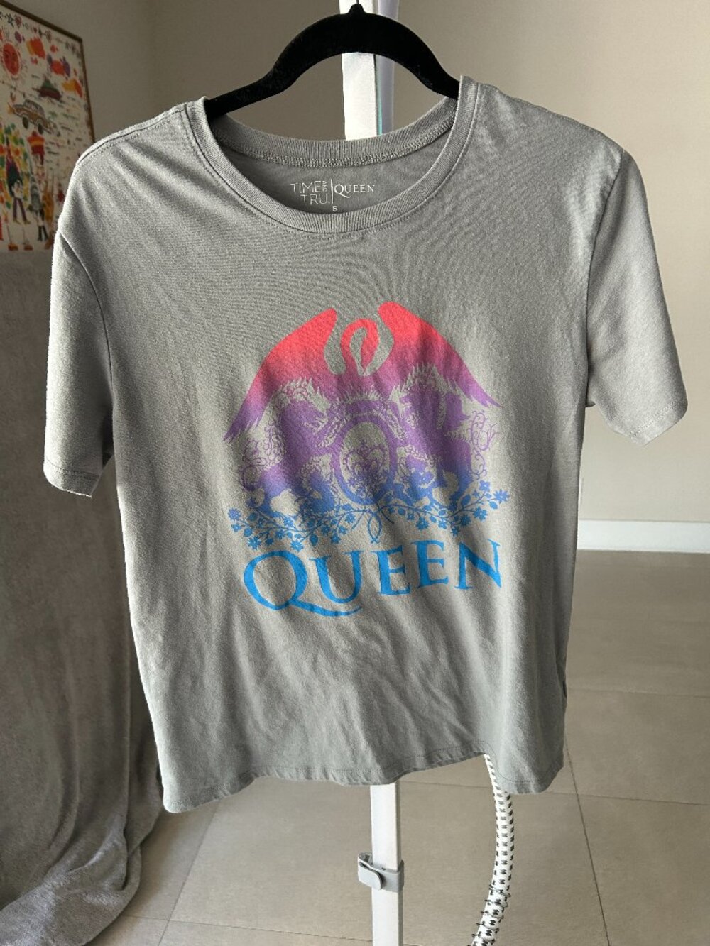 Time and Tru Queen Band Graphic Tee Gray Size Small S 4-6